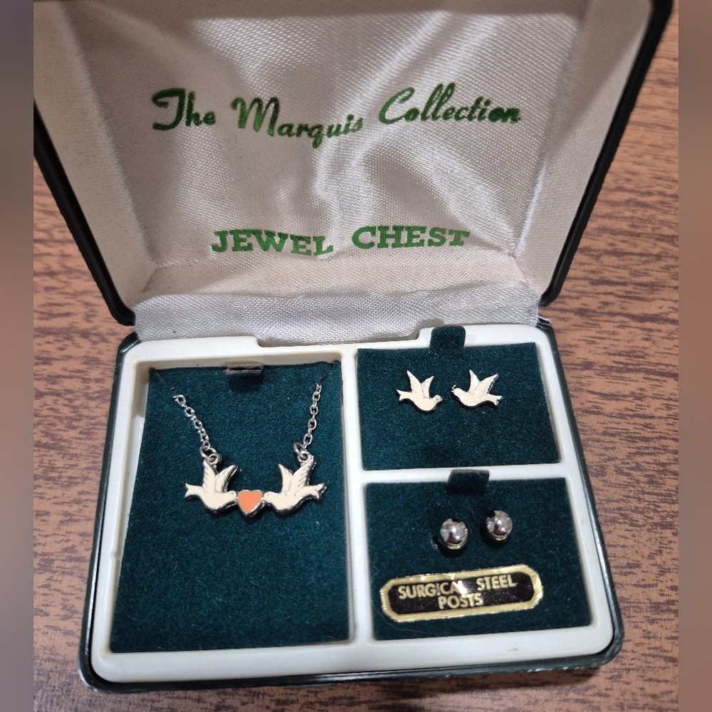 The Marquis Collection Vintage NIB Dove Necklace And Earring Set